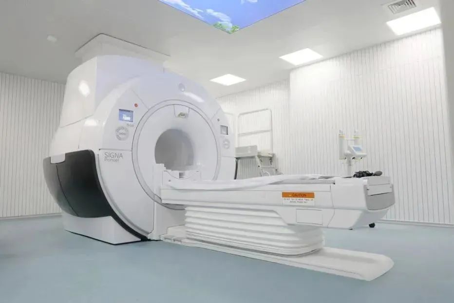30T高端磁共振成像系统，以高精度诊断新模式护航群众健康.jpg